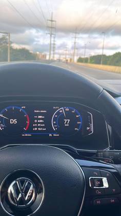 VOLKSWAGEN VIRTUS 1.0 200 TSI HIGHLINE AUTOMÁTICO